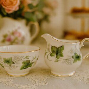 Duchess fine Bone China "Ivy" Creamer and Sugar bowl. Excellent Condition